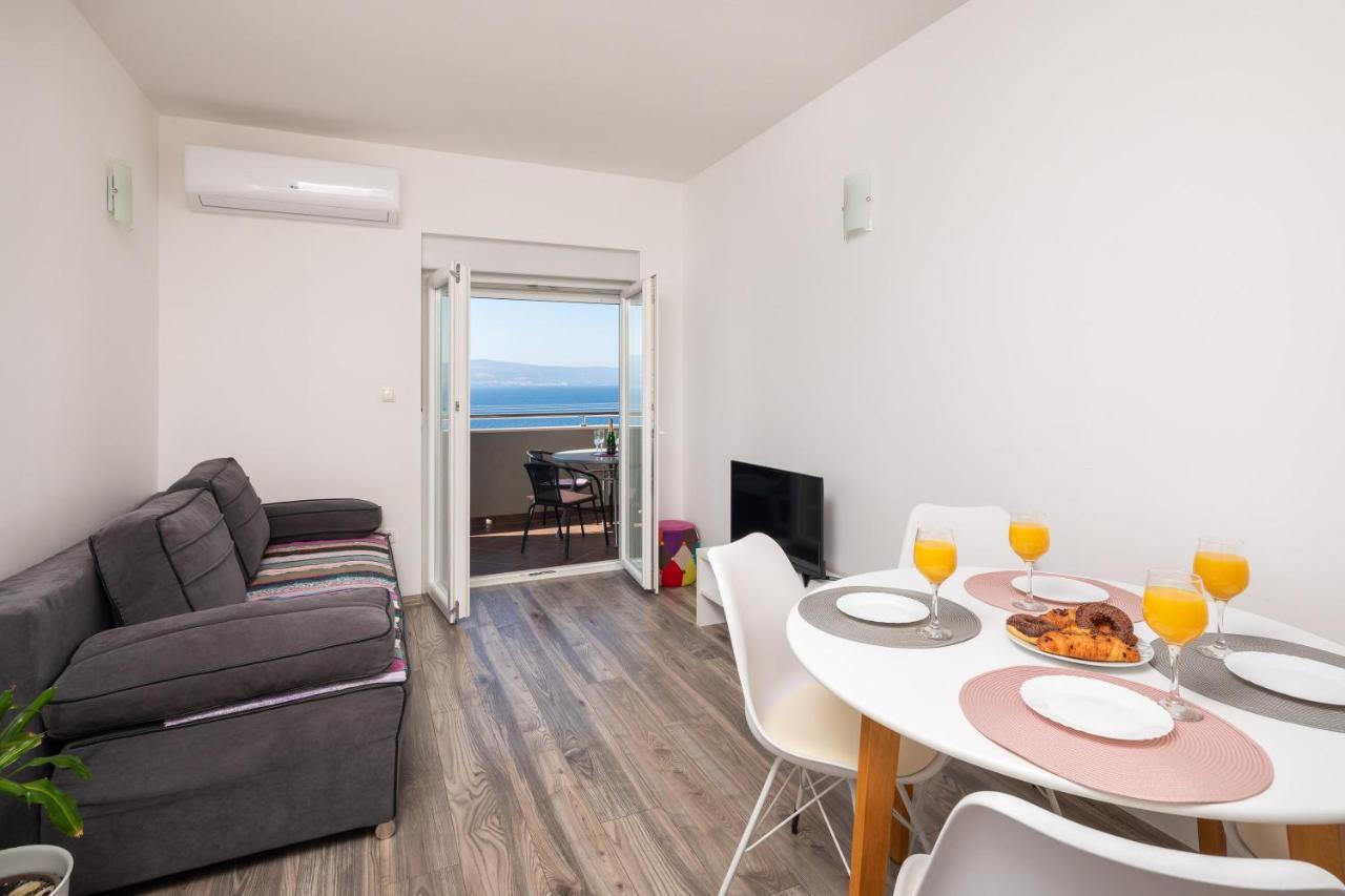Apartments Ivan Omis Exterior photo