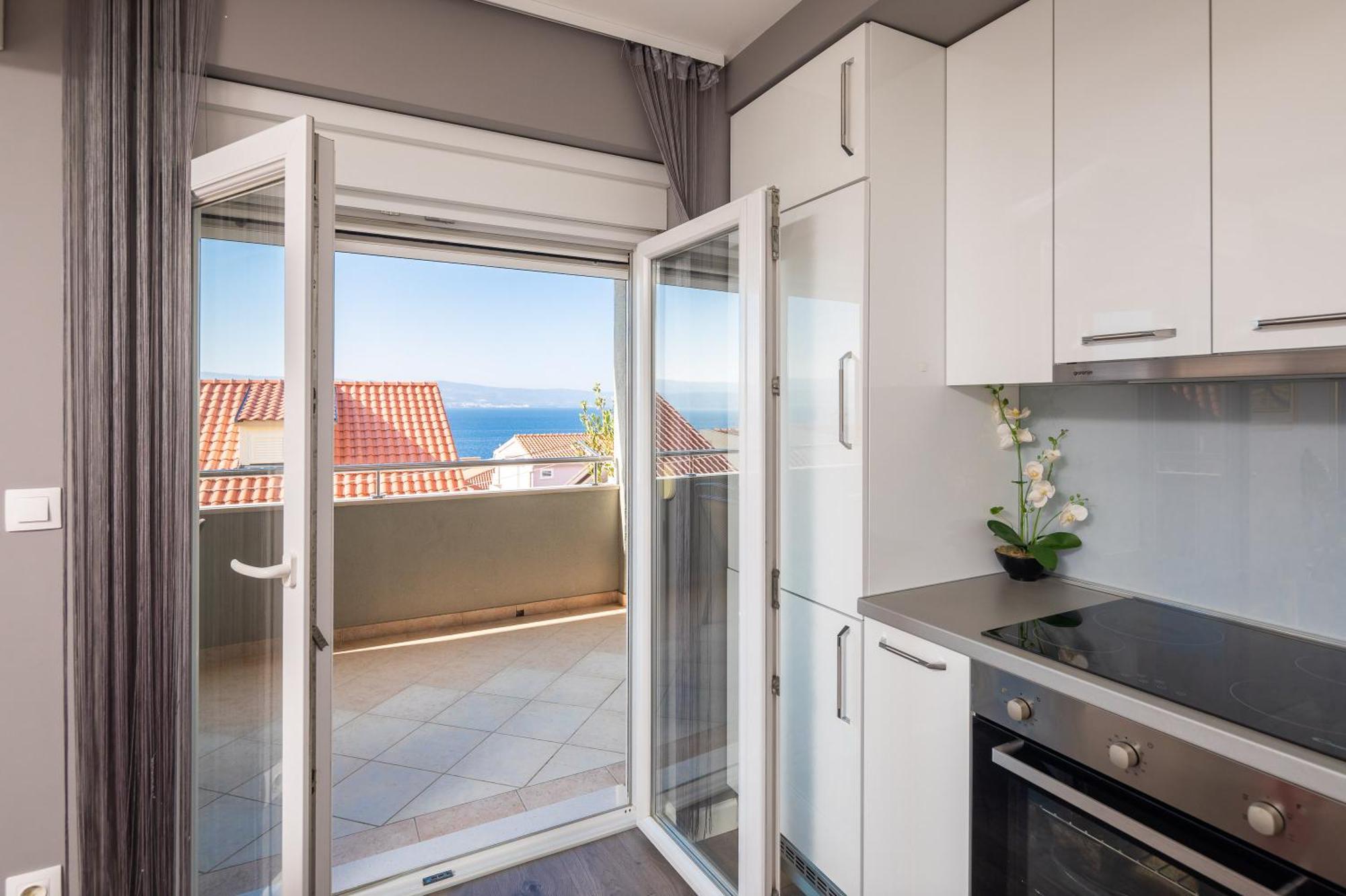 Apartments Ivan Omis Exterior photo