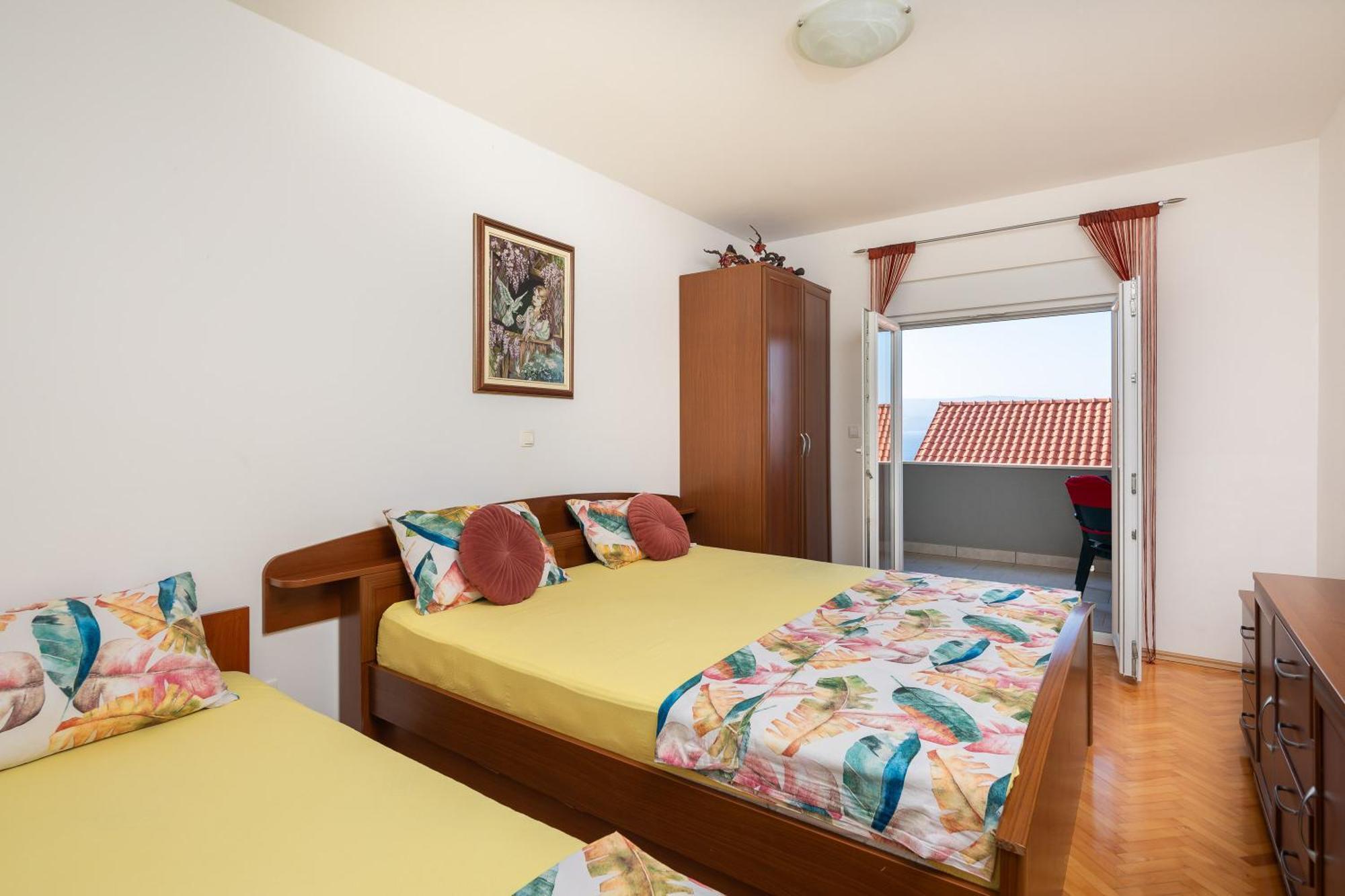 Apartments Ivan Omis Exterior photo